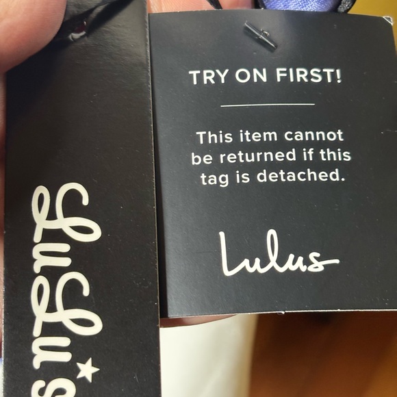 Lulu's “Seeing Chic” Floral Mini Dress NWT - Picture 6 of 9